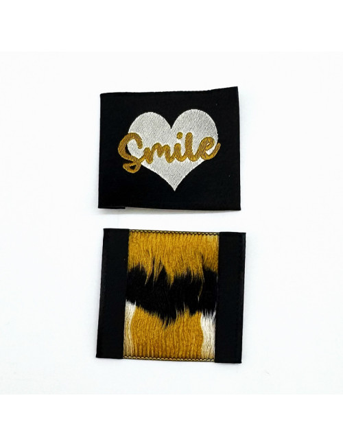 Étiquette tissée à coudre : Smile - NOIR, ÉCRU et OLIVE