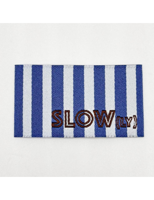 Étiquette tissée à coudre : Rayures SLOW(LY) -  BLEUES