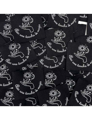 Étiquette tissée à coudre : Avec une touche de Magie - NOIR