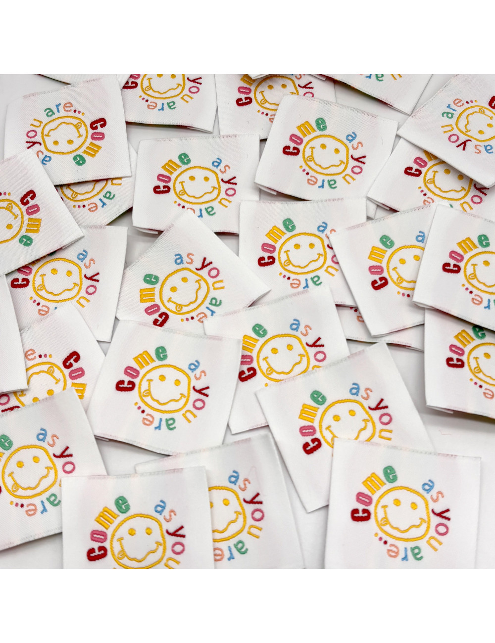 Étiquette Tissée à coudre : Come As You Are - MULTICOLORE