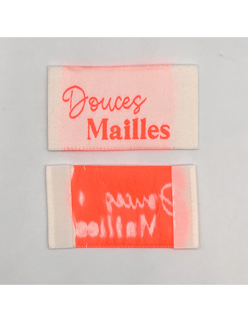 Étiquette tissée à coudre : Douces Mailles - ROSE FLUO