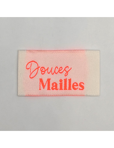 Étiquette tissée à coudre : Douces Mailles - ROSE FLUO