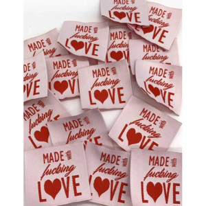Étiquette tissée à coudre : Made with Fucking Love - Rouge